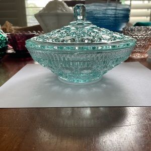 INDIANA GLASS WINDSOR AQUA/ TEAL CANE & BUTTON DESIGN
COVERED CANDY DISH